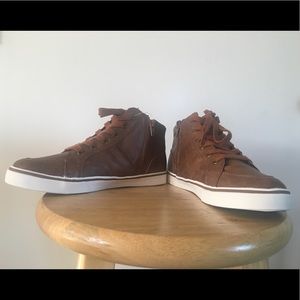 Boys' Florian Casual Mid Top Sneakers